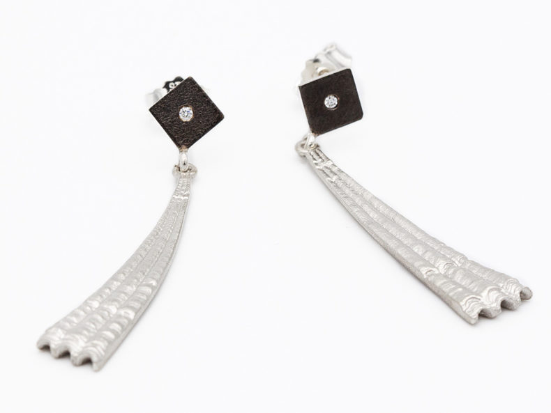 NOORDLEEV Sterling silver earrings with diamond