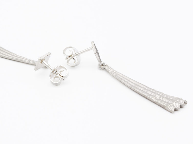 NOORDLEEV Sterling silver earrings with diamond