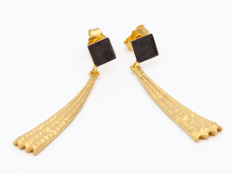 NOORDLEEV Stud Earrings Gold Plated