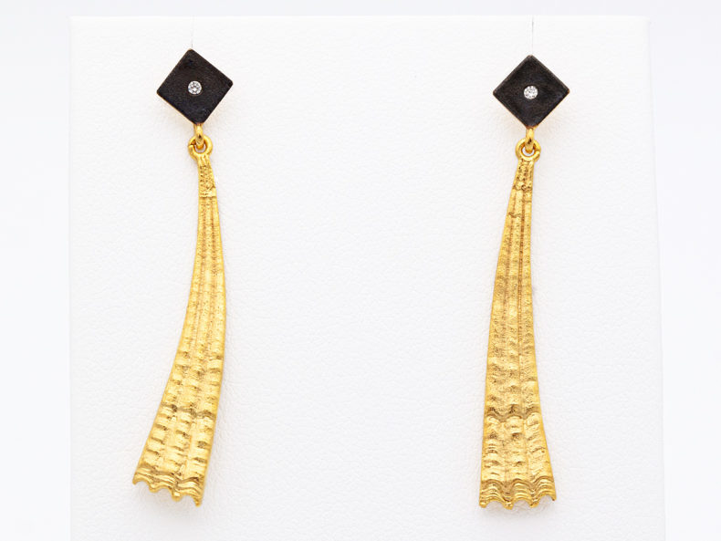 NOORDLEEV Earrings gold plated with diamond