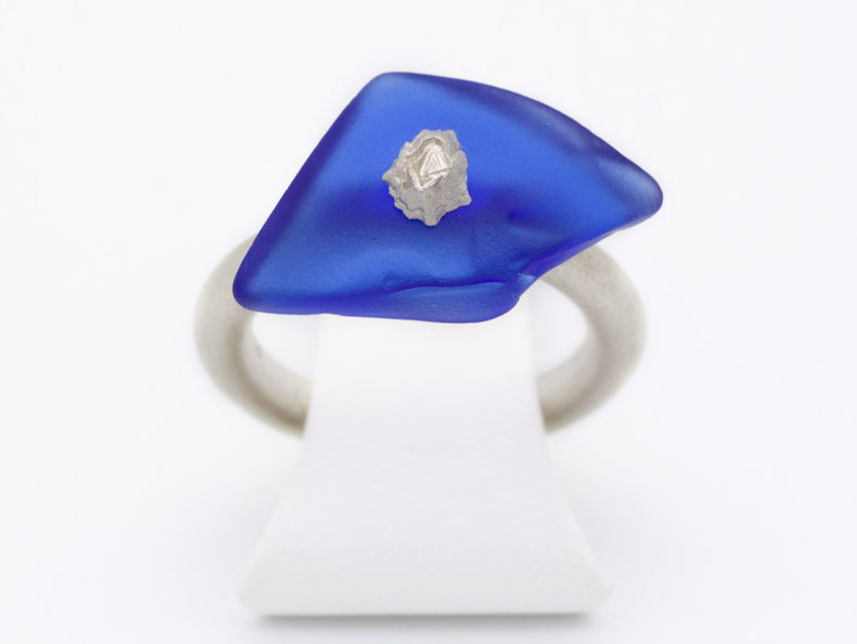 NOORDLEEV Ring aus Sterlingsilber mit Strandglas und Seepocke