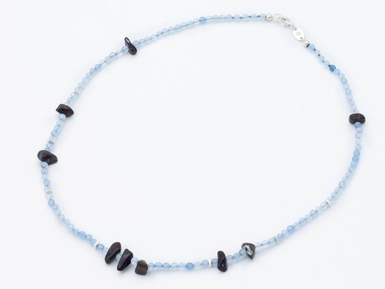 Aquamarine necklace with flint stones and silver elements