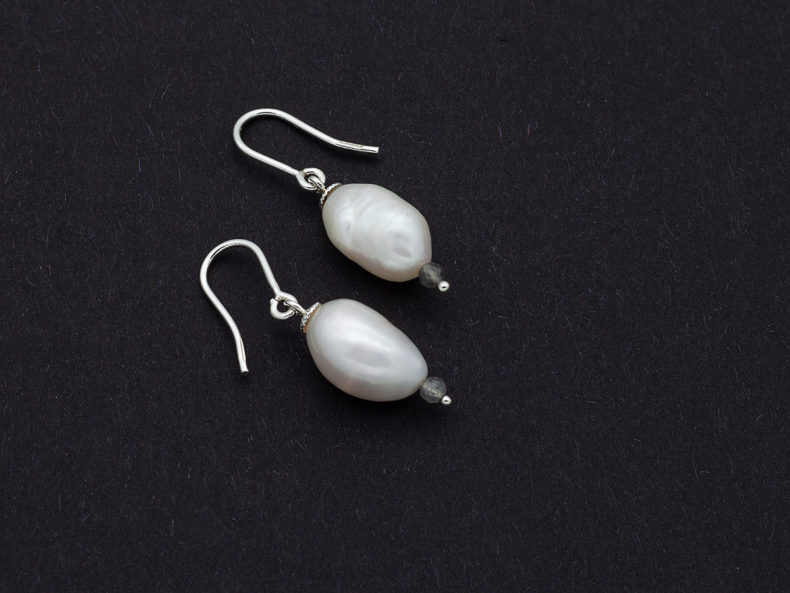 Silver Earrings with Baroque Pearls and Labradorite